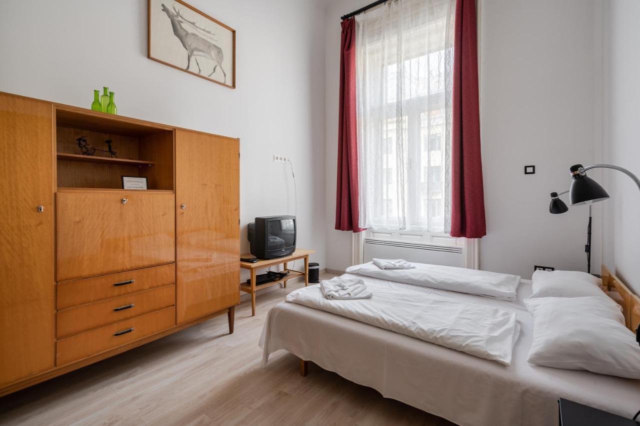 Retro Rebel Mode Apartment Budapest Bagian luar foto