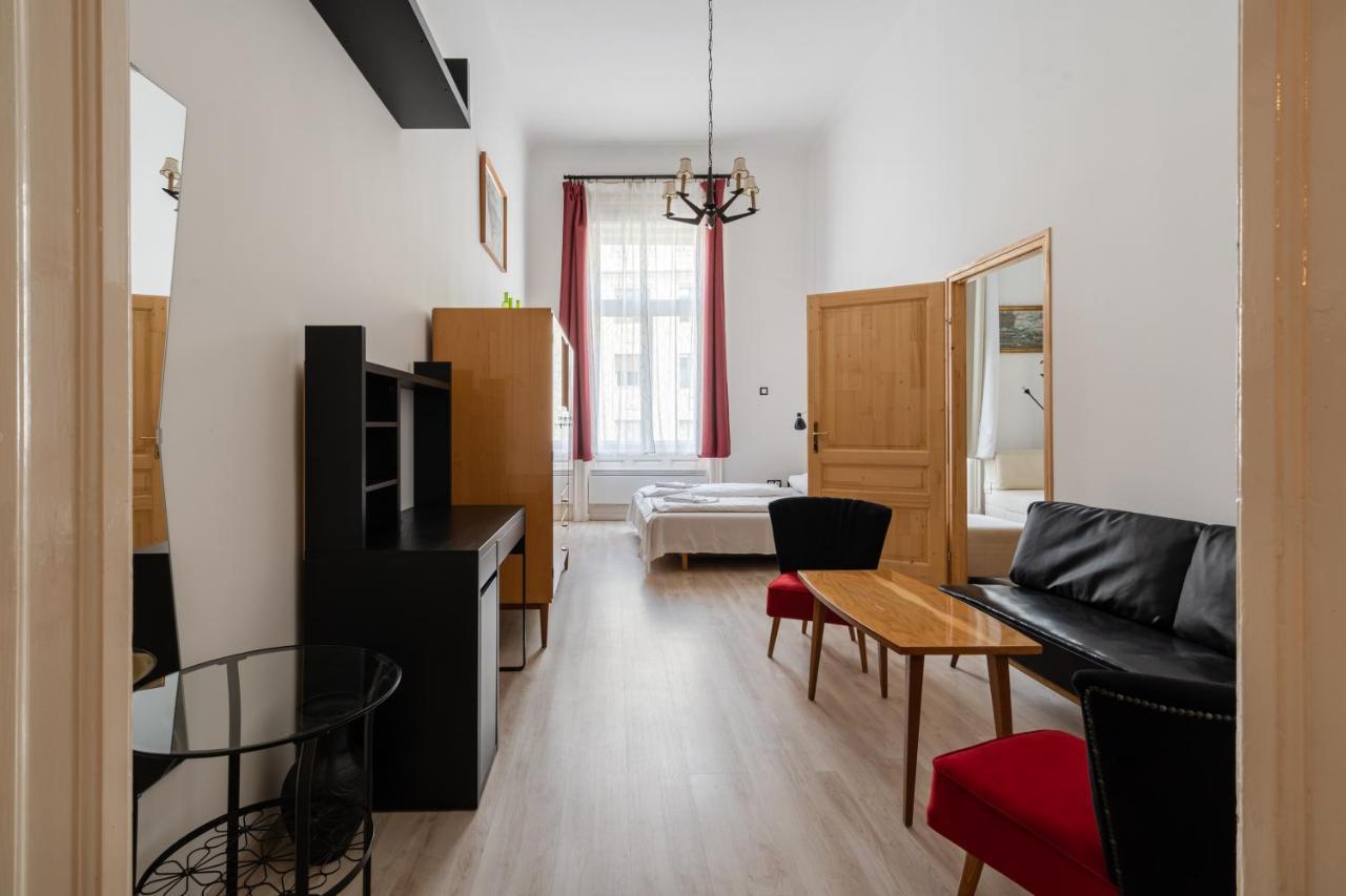 Retro Rebel Mode Apartment Budapest Bagian luar foto