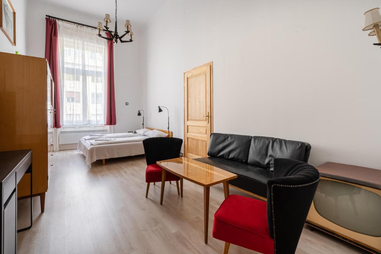 Retro Rebel Mode Apartment Budapest Bagian luar foto