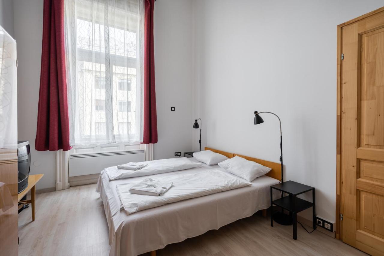 Retro Rebel Mode Apartment Budapest Bagian luar foto