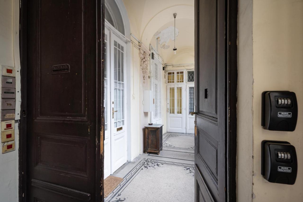 Retro Rebel Mode Apartment Budapest Bagian luar foto