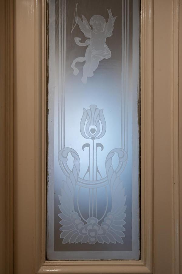 Retro Rebel Mode Apartment Budapest Bagian luar foto